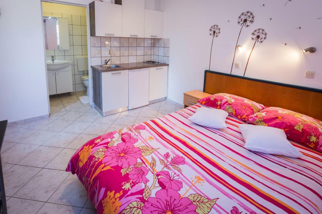 Apartments Goga Mali Lošinj Extérieur photo
