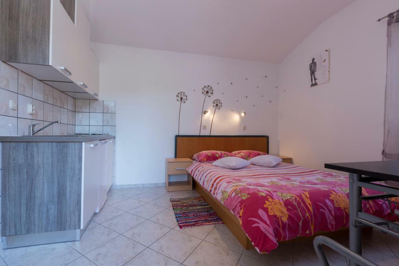 Apartments Goga Mali Lošinj Extérieur photo