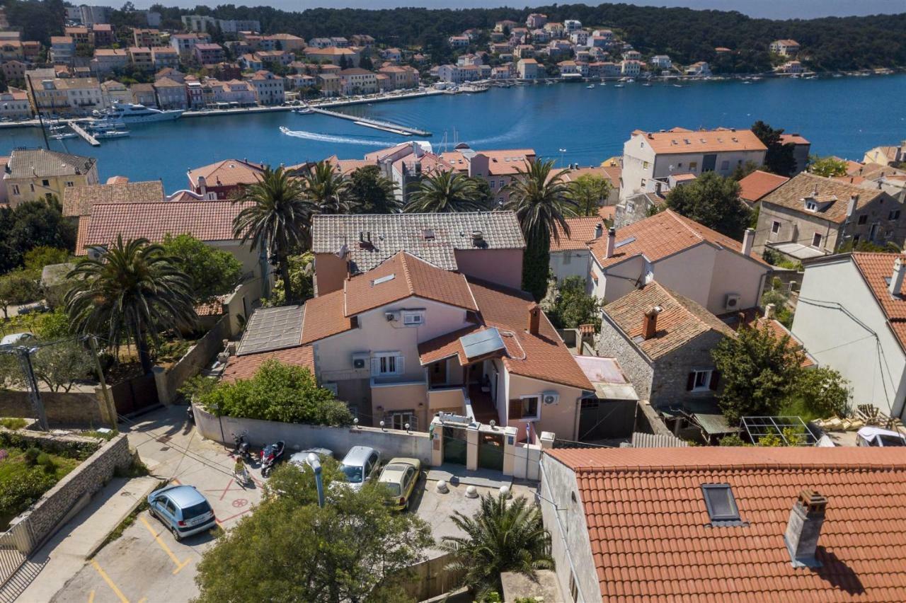 Apartments Goga Mali Lošinj Extérieur photo